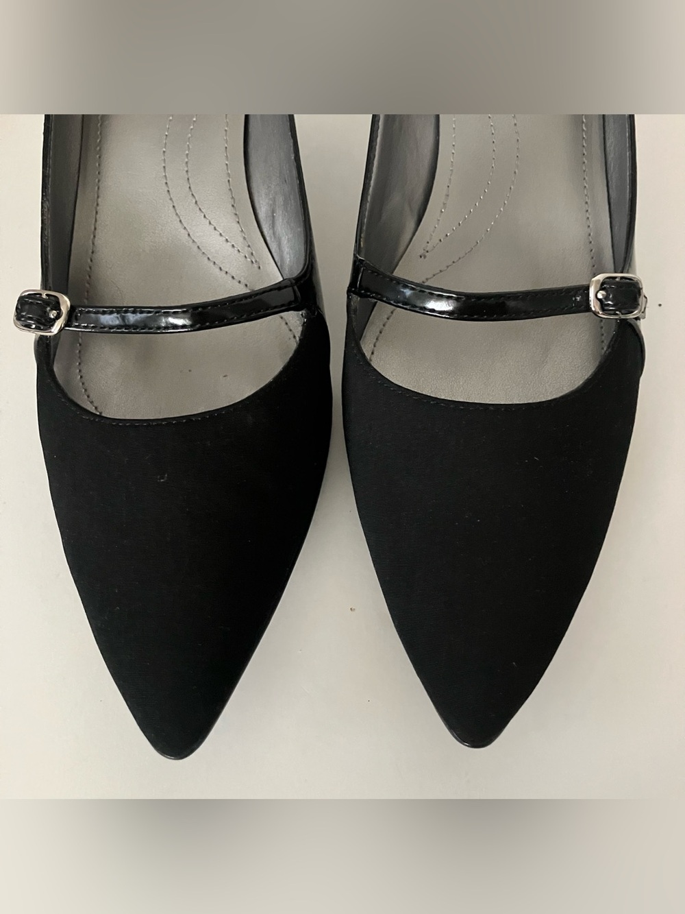 TAHARI Melanie Black Patent Leather Mary Jane Pumps Cone Kitten Heels EUC US 10 - Picture 6 of 14